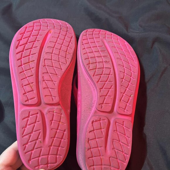 Oofos Slides Sandals - Hot Pink - Picture 2 of 4